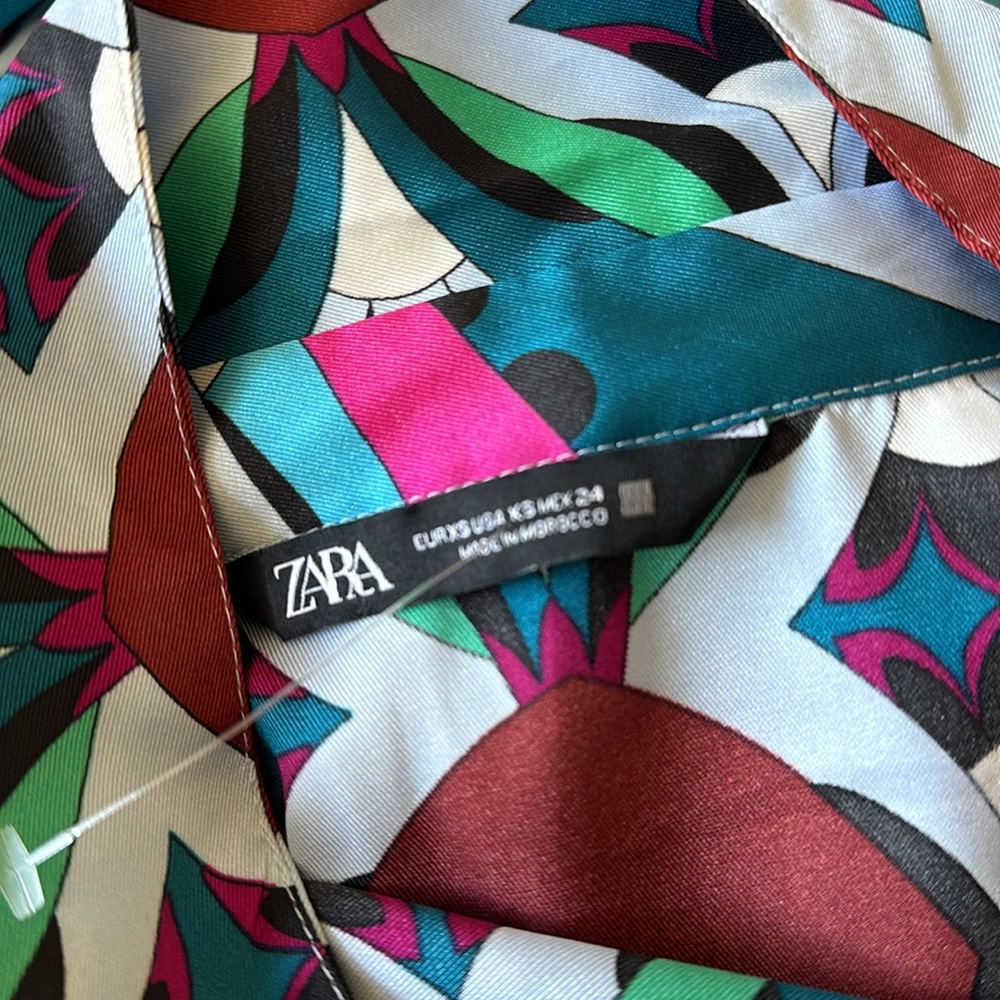 NWOT ZARA MULTICOLOR GEOMETRIC PRINT SILKY TUNIC TOP BLOGGERS FAV - Picture 6 of 8